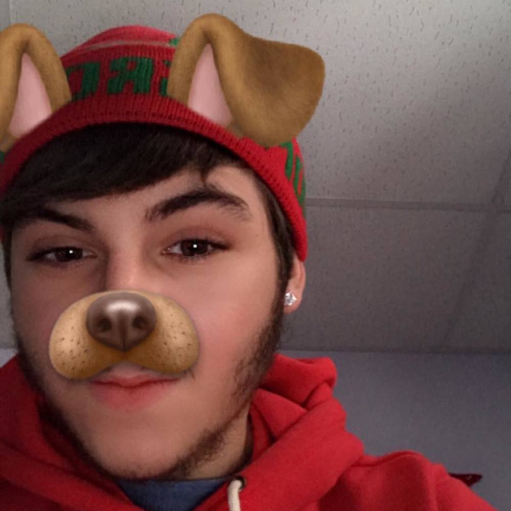 Meet your Posher, Levi